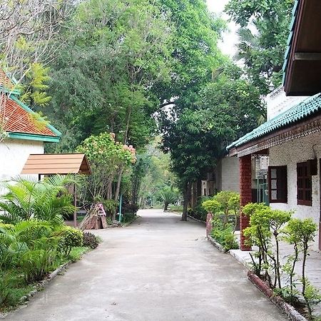 Khao Yai Garden Lodge Пакчонг Экстерьер фото