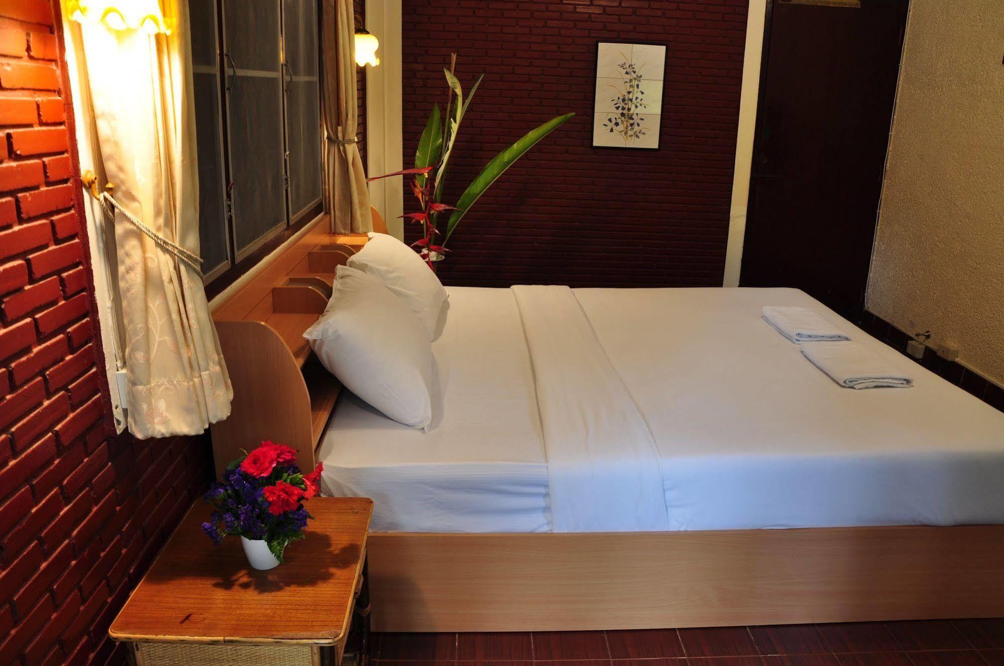Khao Yai Garden Lodge Пакчонг Экстерьер фото