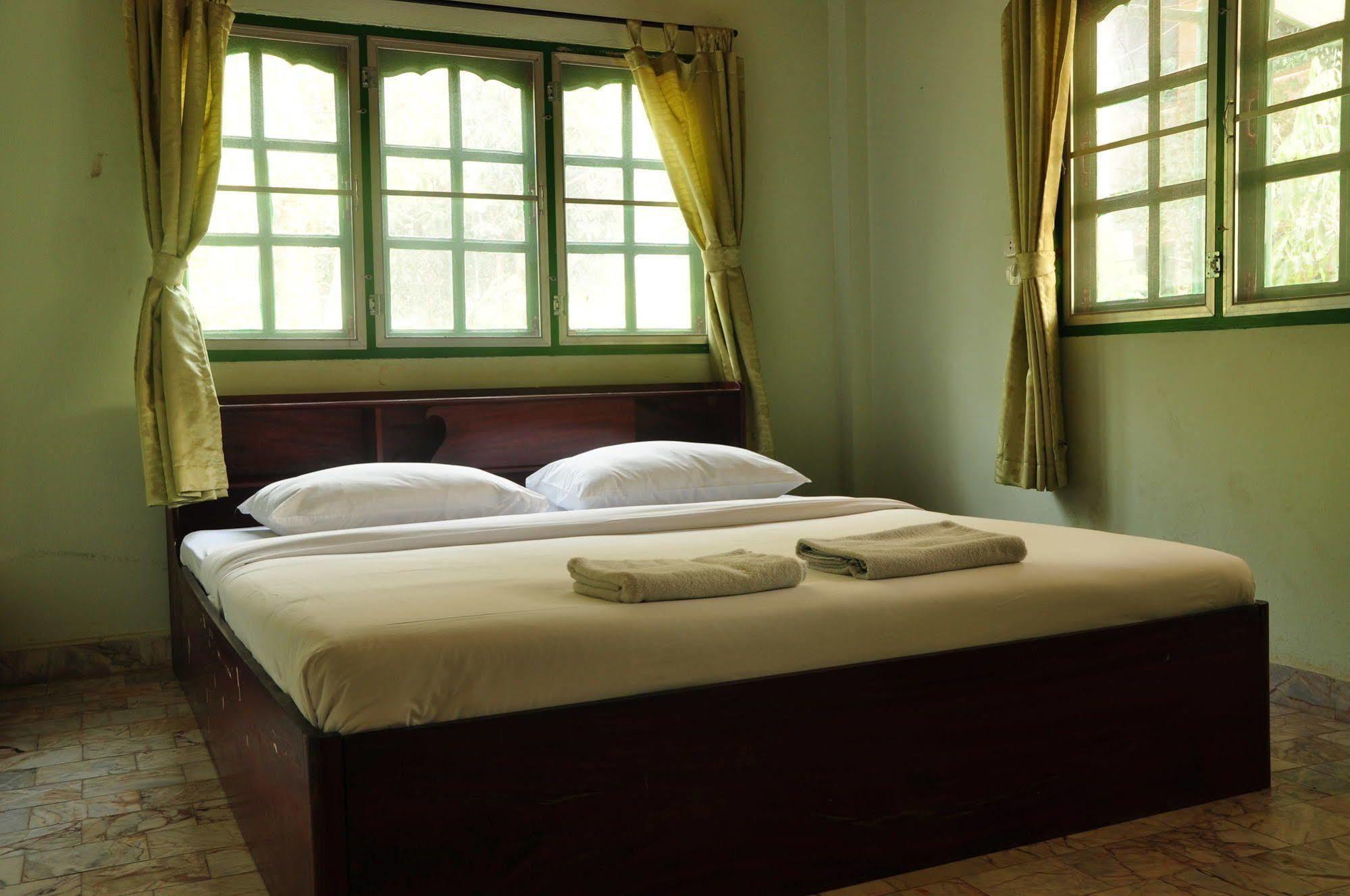 Khao Yai Garden Lodge Пакчонг Экстерьер фото